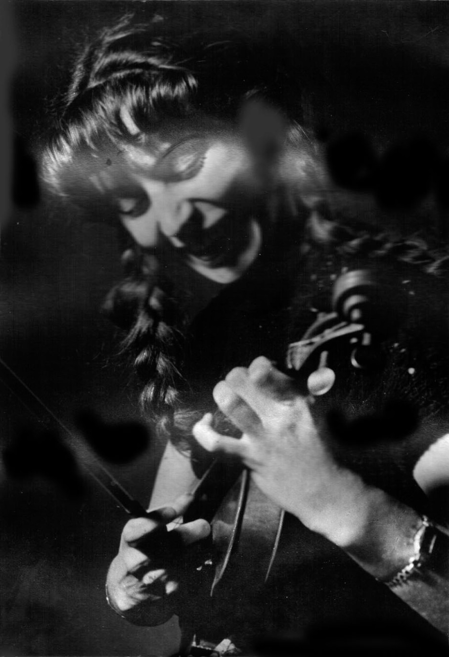 Milica Stojkoviæ sa violinom